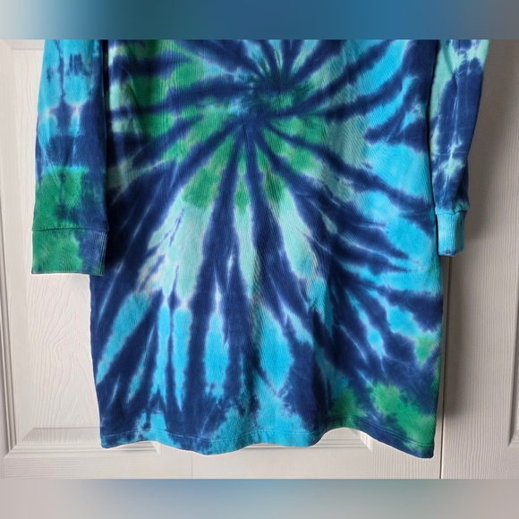 Tommy Hilfiger Blue & Green Spiral Tie-Dye Long Sleeve Dress - Picture 9 of 12